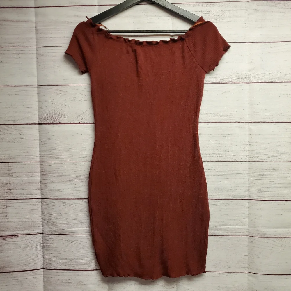 Mind Code Women's Bodycon Off-the-Shoulder Lettuce Edge Ribbed Dress - Picture 6 of 12